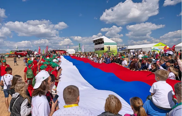 Ярмарка Аграрной недели Ленинградской области и 12-го Открытого чемпионата России по пахоте 10 августа